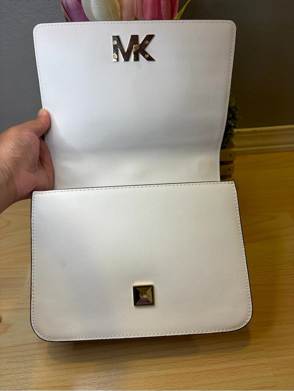 Michael Kors White Istanbul Mott Large Chain Crossbody